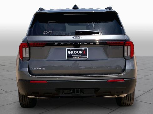New 2026 Ford Explorer Active RWD image 4