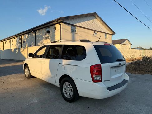 Used 2012 Kia Sedona LX w/ PWR Pkg image 6