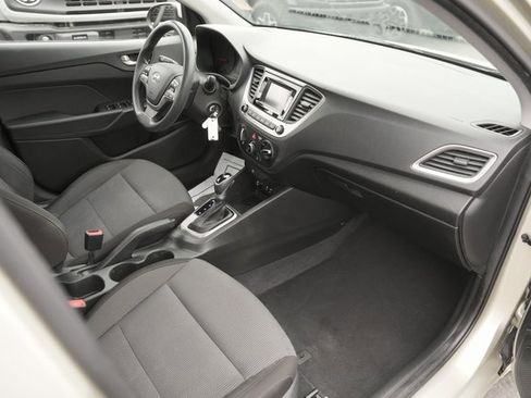 Used 2018 Hyundai Accent SE image 17