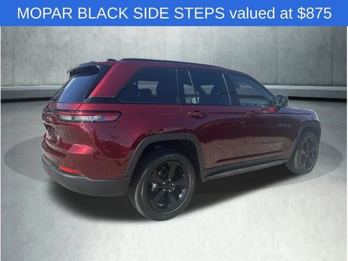Used 2023 Jeep Grand Cherokee Altitude AWD/4WD image 7