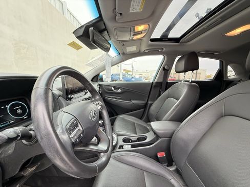 Used 2022 Hyundai Kona Limited image 5
