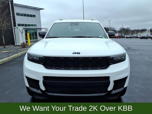 Used 2021 Jeep Grand Cherokee L Laredo image 9