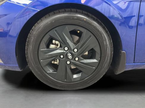 Used 2021 Hyundai Elantra SEL w/ Convenience + Premium Package FWD image 27