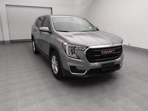 Used 2024 GMC Terrain SLE FWD image 14