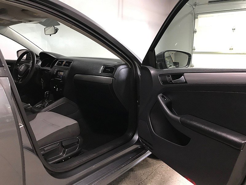 Used 2017 Volkswagen Jetta S FWD image 12