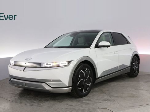 Used 2024 Hyundai Ioniq 5 Limited image 2