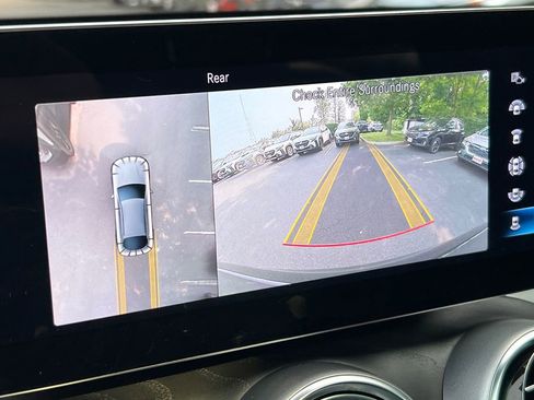 Used 2022 Mercedes-Benz GLC 300 4MATIC Coupe image 17