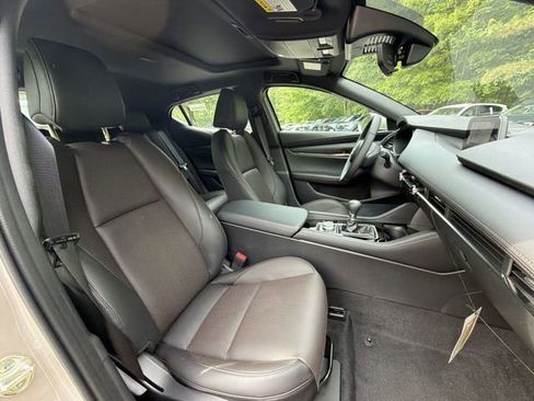 New 2026 MAZDA MAZDA3 2.5 S Hatchback w/ Premium Pkg FWD image 27