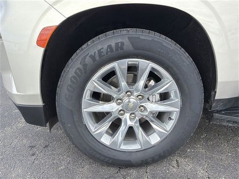 Certified 2023 Chevrolet Tahoe Premier w/ Premium Package 2 image 34