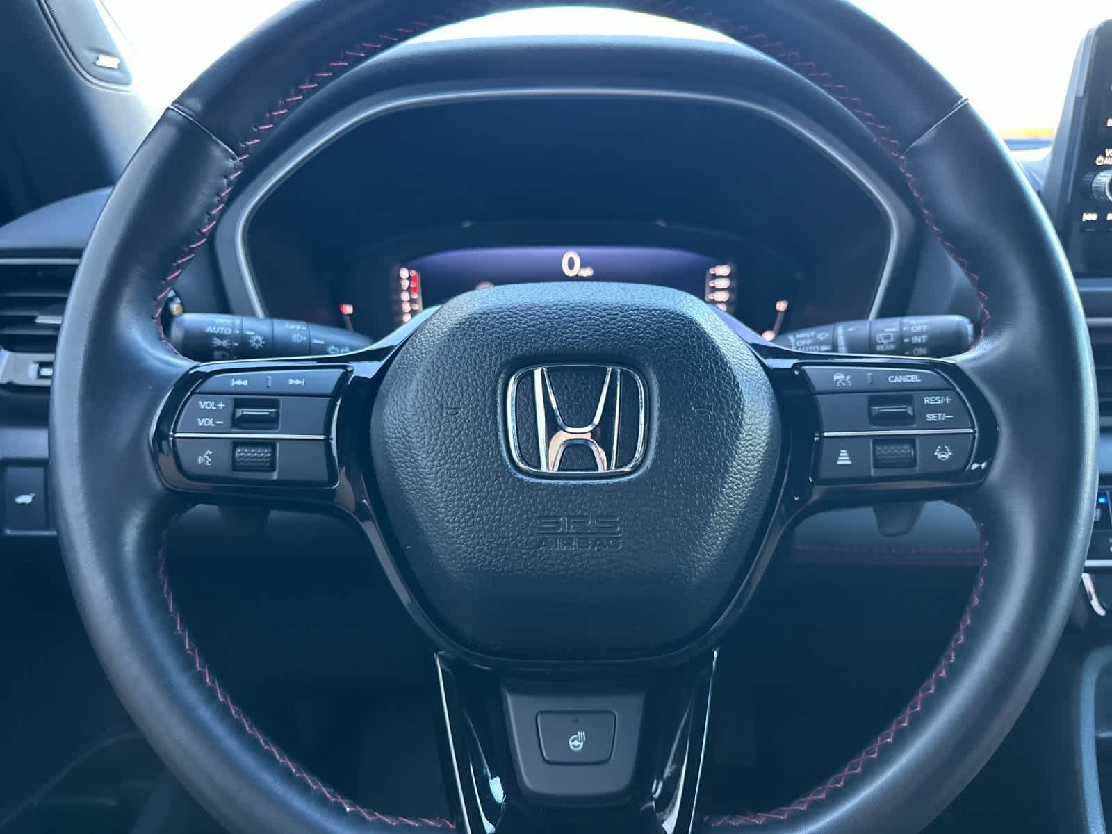 Used 2025 Honda Pilot Black Edition image 25