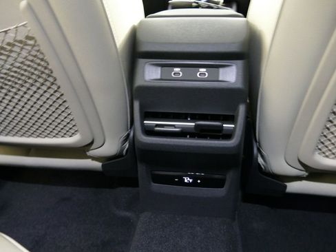 New 2026 Audi Q3 quattro 2.0T AWD/4WD image 4