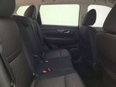 Used 2019 Nissan Rogue SV FWD image 19