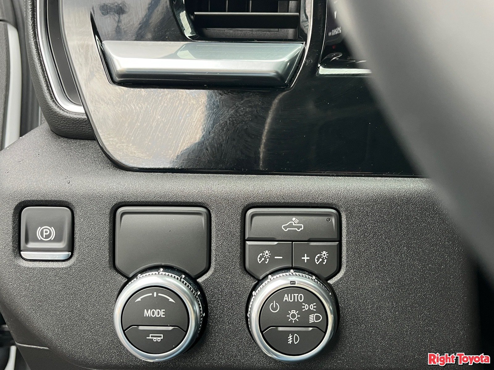 Used 2026 GMC Sierra 1500 Elevation w/ Elevation Select Package RWD image 31