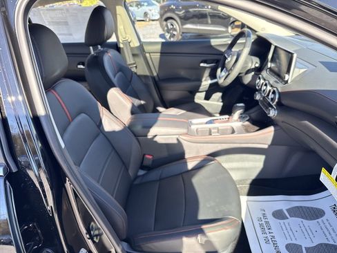 New 2025 Nissan Sentra SR w/ SR Premium Package FWD image 17