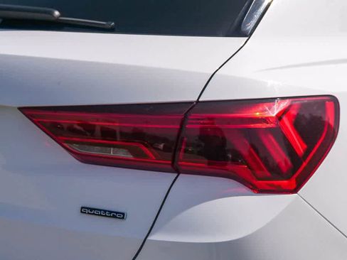 Used 2024 Audi Q3 2.0T Premium image 13