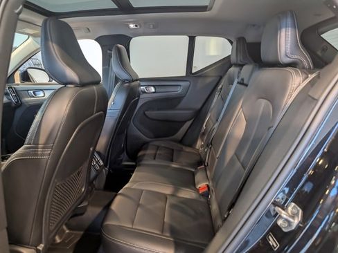 Used 2020 Volvo XC40 T5 Inscription image 24