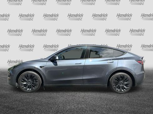 Used 2023 Tesla Model Y AWD image 8