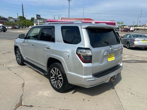 Used 2018 Toyota 4Runner Limited AWD/4WD image 5