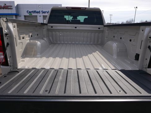 New 2026 GMC Sierra 1500 SLE w/ X31 Off-Road Package image 10