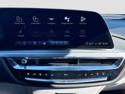 New 2026 Cadillac Lyriq Luxury image 19