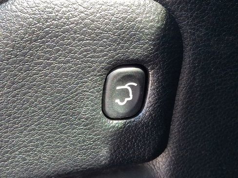 Used 2021 Jeep Grand Cherokee Limited RWD image 30
