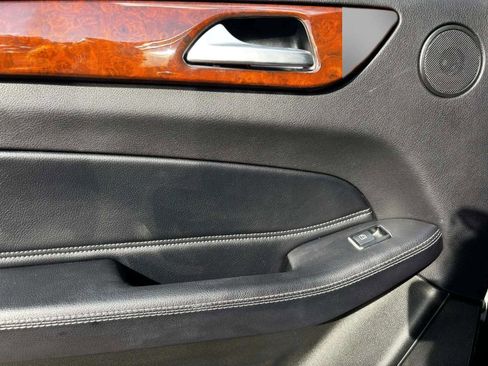 Used 2018 Mercedes-Benz GLS 450 4MATIC image 19