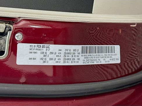 Used 2018 Chrysler Pacifica Touring Plus w/ Tire & Wheel Group image 30