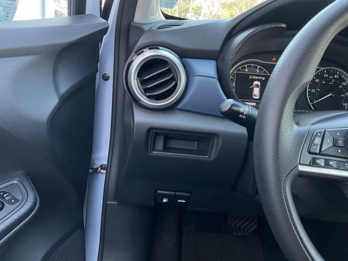 Used 2025 Nissan Versa SV image 24