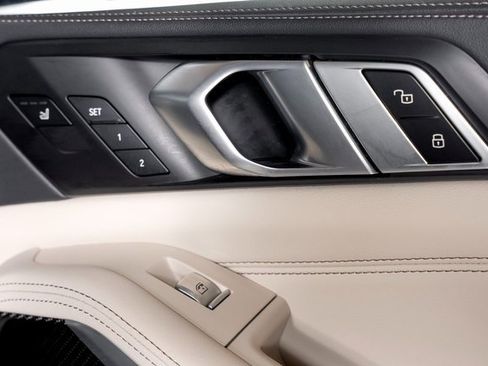 Used 2024 BMW X7 M60i w/ Executive Package image 71