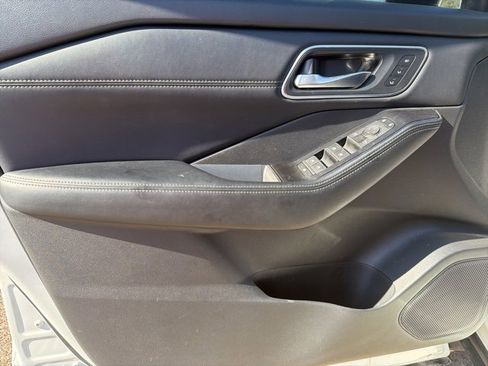 Certified 2024 Nissan Rogue Platinum w/ Platinum Premium Package image 7