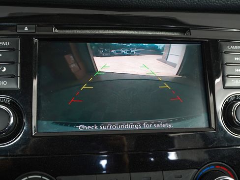 Used 2018 Nissan Rogue S FWD image 22