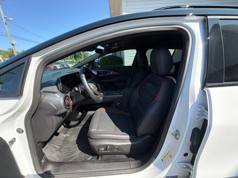 Used 2024 Chevrolet Equinox EV RS FWD image 15