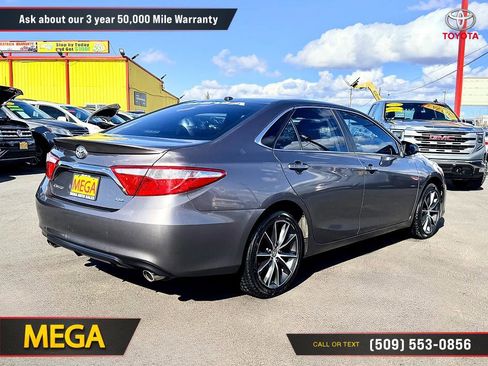 Used 2015 Toyota Camry XSE w/ Advanced Technology Package image 12