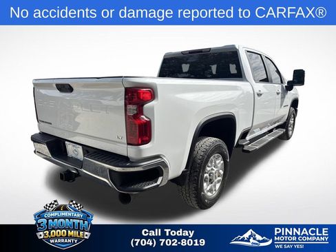 Used 2024 Chevrolet Silverado 2500 LT AWD/4WD image 4