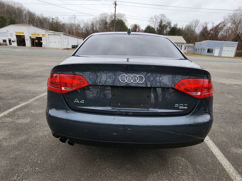 Used 2010 Audi A4 2.0T Premium image 8