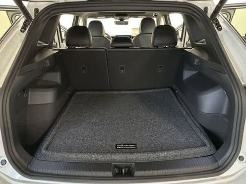 New 2026 Volkswagen Tiguan SE R-Line image 22