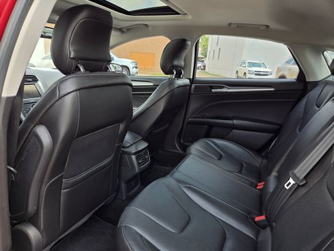 Used 2014 Ford Fusion Titanium FWD image 29