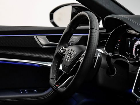 Used 2025 Audi RS 6 performance image 52