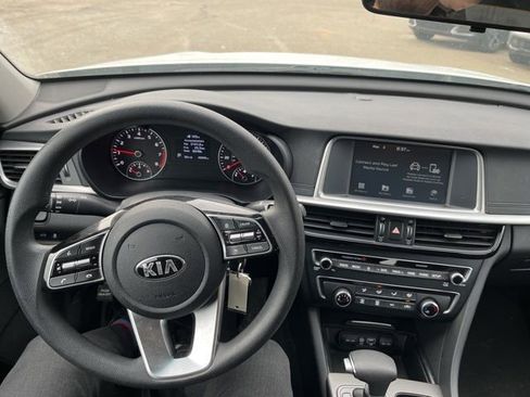 Used 2019 Kia Optima LX image 7