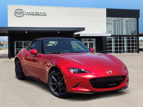 Used 2016 MAZDA MX-5 Miata Grand Touring RWD image 1