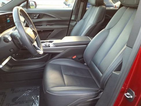 Certified 2024 Cadillac Lyriq Luxury image 5