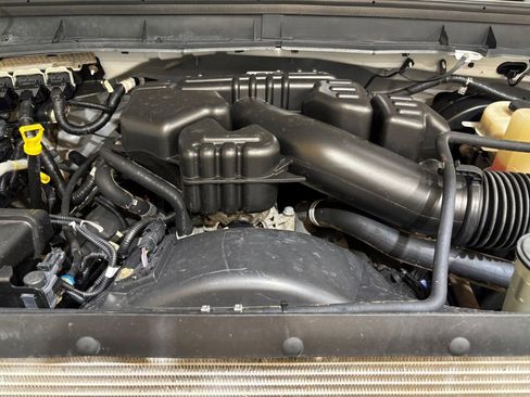 Used 2016 Ford F250 XL w/ Power Equipment Group image 24