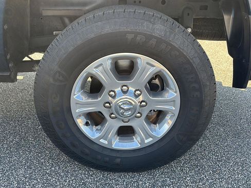 Used 2024 RAM 2500 Big Horn w/ Bed Utility Group image 7