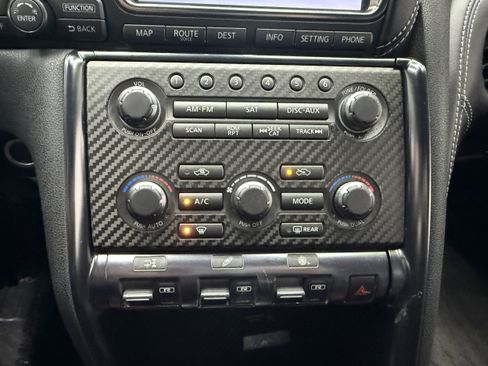 Used 2014 Nissan GT-R Black Edition image 19