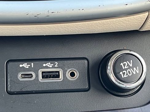 Used 2019 Nissan Murano Platinum w/ Cargo Package image 6