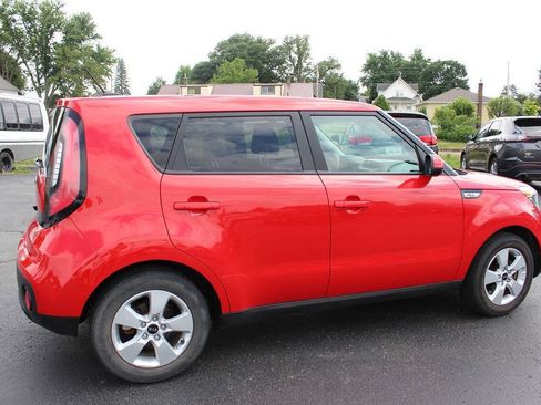 Used 2019 Kia Soul w/ Option Group 020 FWD image 4