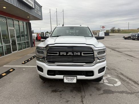 Used 2024 RAM 2500 Laramie AWD/4WD image 11