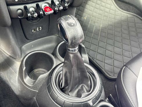 Used 2015 MINI Cooper 4-Door Hardtop FWD image 31