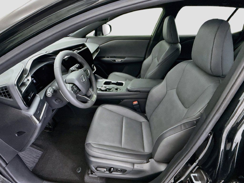 Used 2026 Lexus RZ 350e 2WD w/ Accessory Package (Z1) image 18