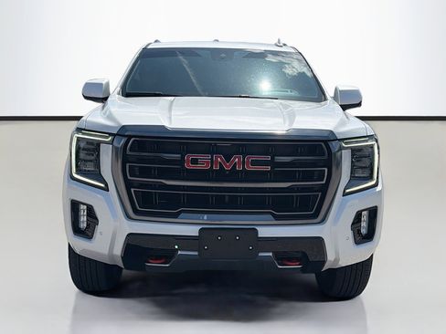 Used 2024 GMC Yukon AT4 w/ Technology Package AWD/4WD image 8